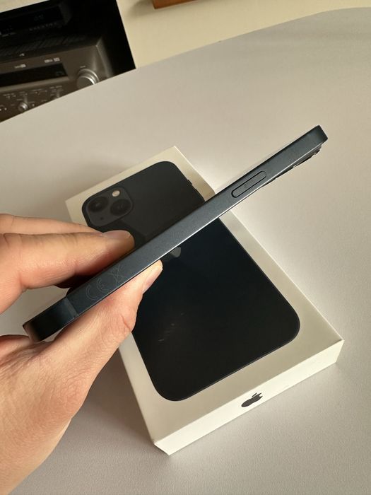 Iphone 13, 128GB, Midnight, nowa bateria 100% kondycji, perfect.