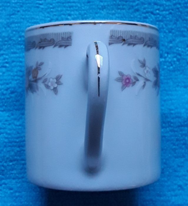 Conjunto 4 chávenas de café + pires, made in China