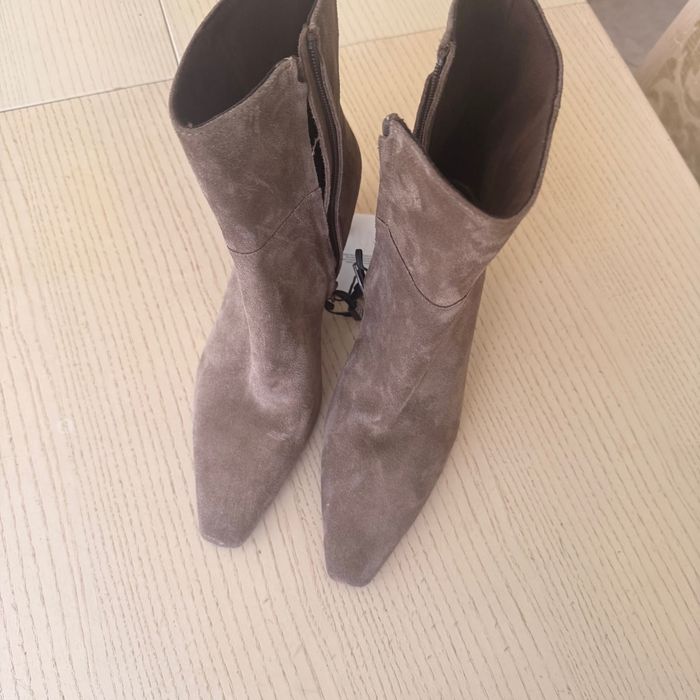 Чоботи  жіночі zara