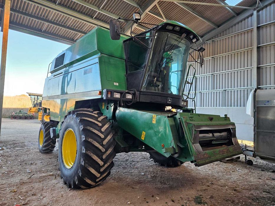 Kombajn zbożowy John Deere 2056, opony 800 rozpylacz plew bardzo ładny