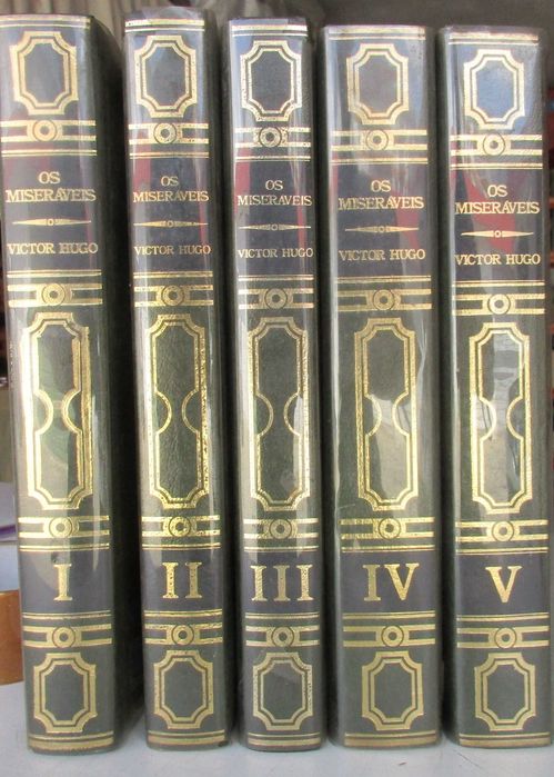 Victor Hugo - - - Os Miseráveis - - - - - 5 X Livros