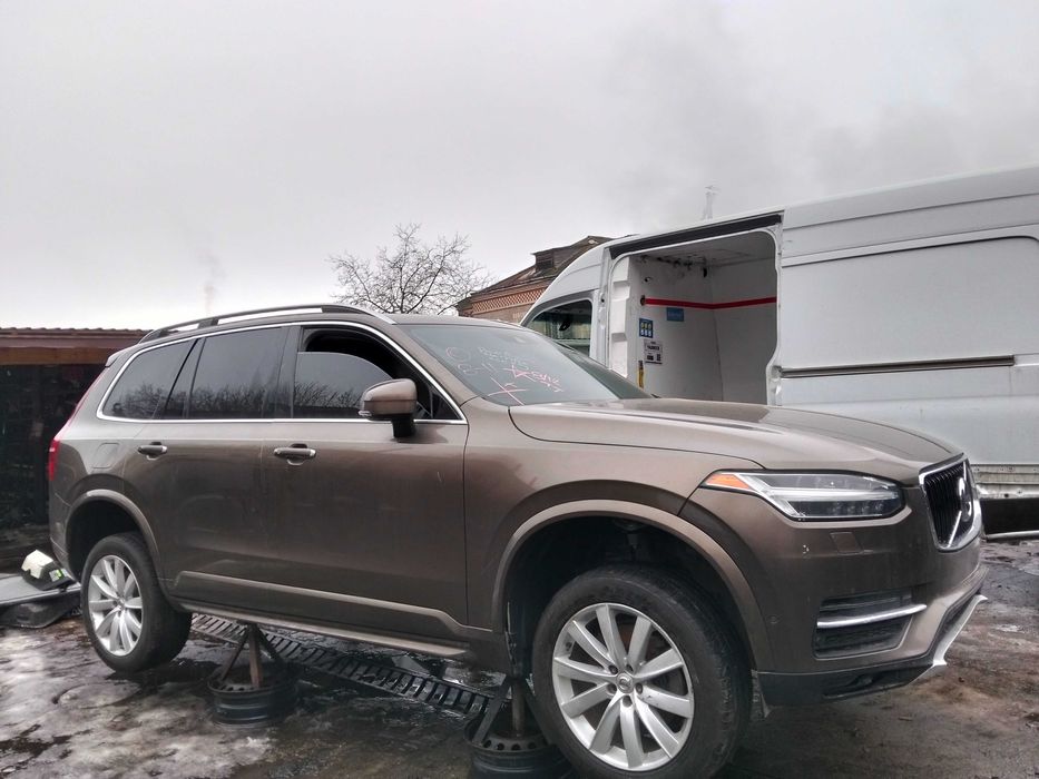 Ступиця передня права Volvo XC90  Ступица передняя правая Вольво ХС90