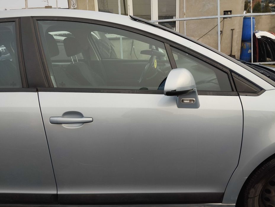 Citroen C4 I 5D 1.6i 2005r.Drzwi przednie prawe.