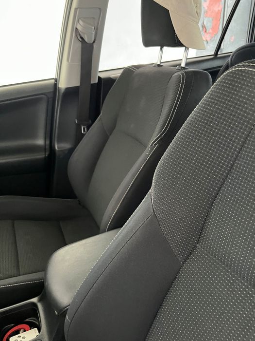 Particular vende toyota rav 4 2016