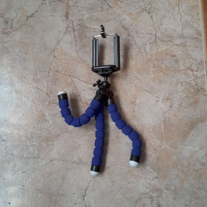 Suporte magnetico e mini tripe para telemóvel / smartphone NOVO