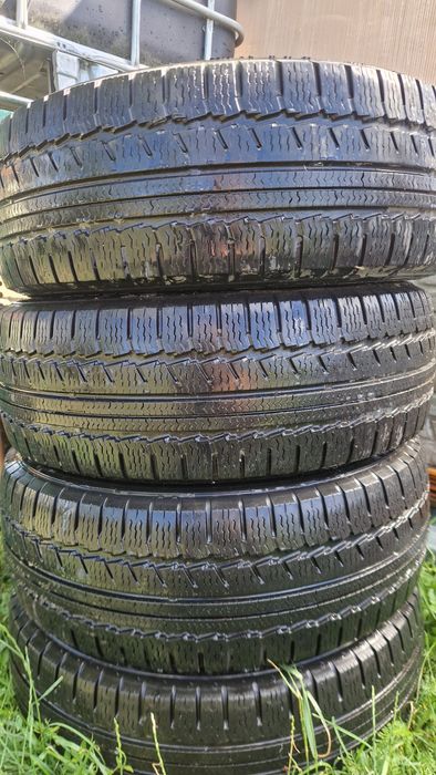 Opony zimowe 215 65 16c Nokian