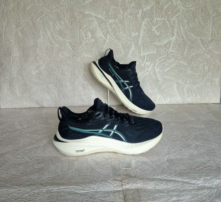 Кроссовки (Asics GT 2000 ) размр. 40-41