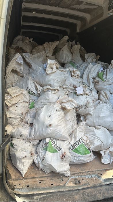 Demolição e recolha de entulho