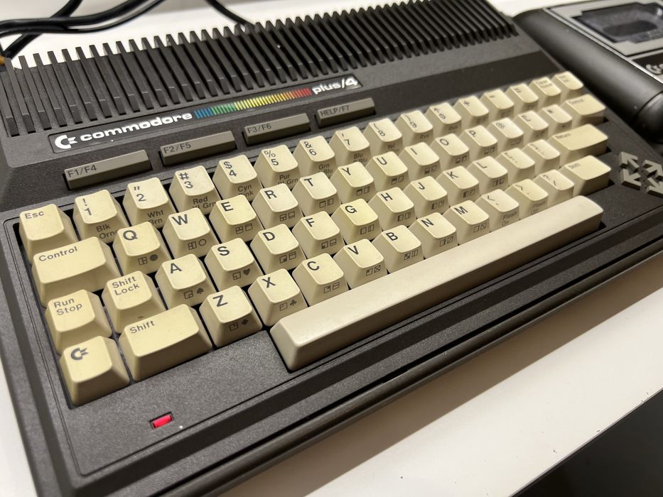 Commodore Plus 4 Box sprawny