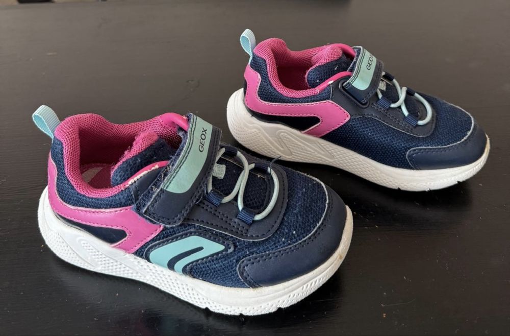 Дитячі кросівки Geox