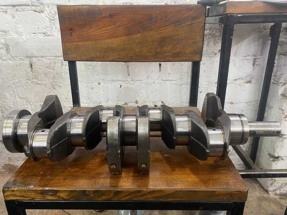 Колінчастий вал колінвал коленвал YD25DDTI Nissan Navara D22