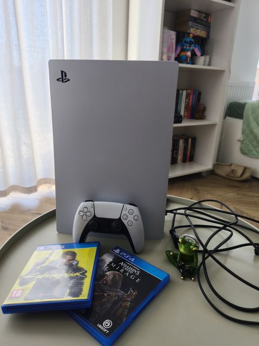 PlayStation 5 + Pad + Ładowarka + 2 Gry (Cyberpunk 2077, AC Mirage) | Stan bdb!