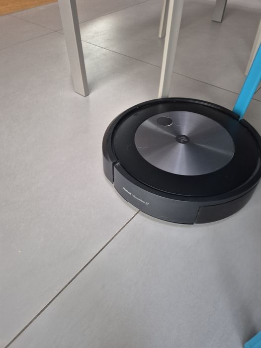 iRoomba j7 robot