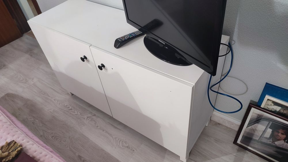 Móvel de TV / Sapateira Branco / Preto