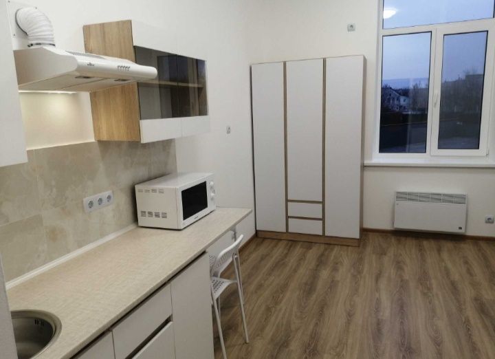 Свет есть.Посуточно,1 ком кварт,левый бер,9я гор.больница