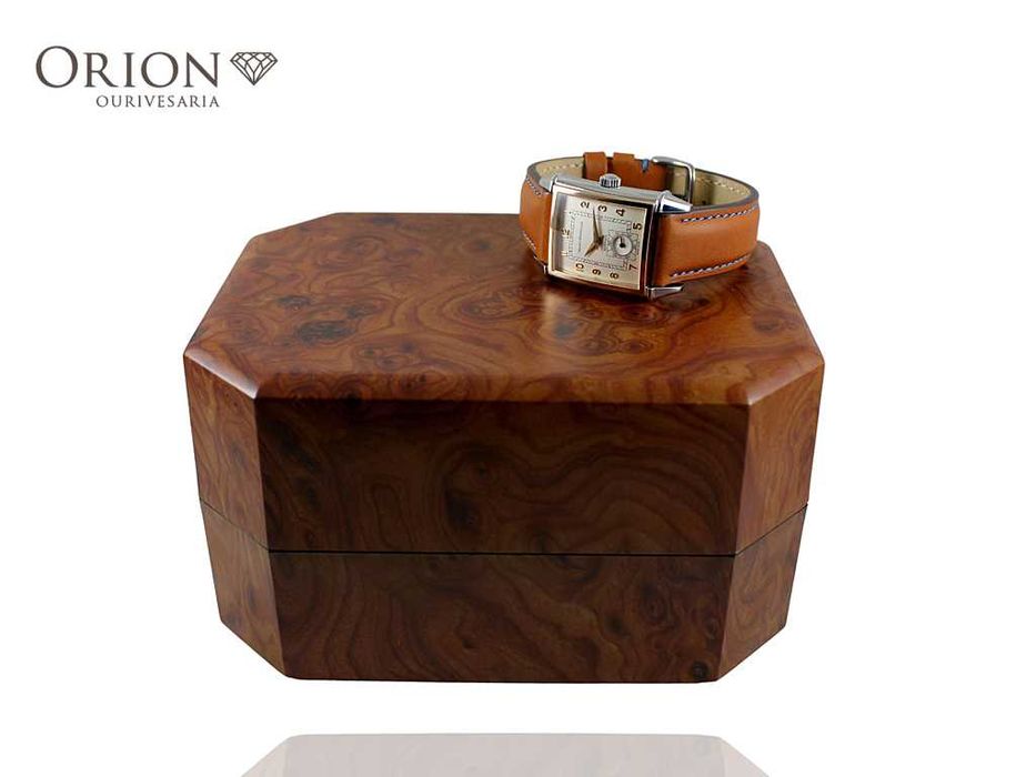 Girard-Perregaux Vintage 1945 // Box & Papers