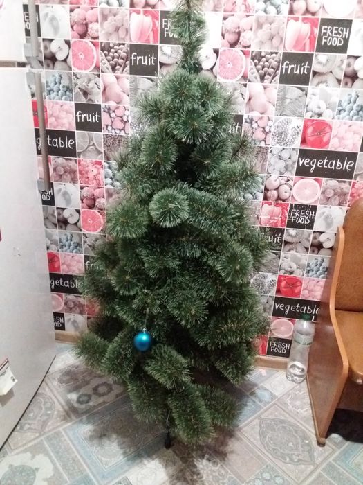 Ёлка искусственная