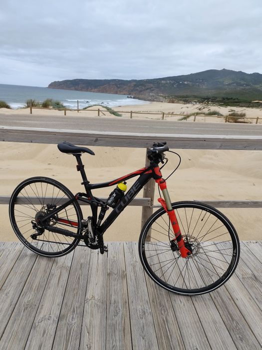 Bicicleta BTT CUBE Sting 29