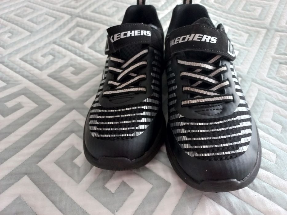 Кросівки Sketchers р36