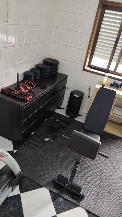 Discos + Banco + Halteres + Polia - Kit Musculação Completo