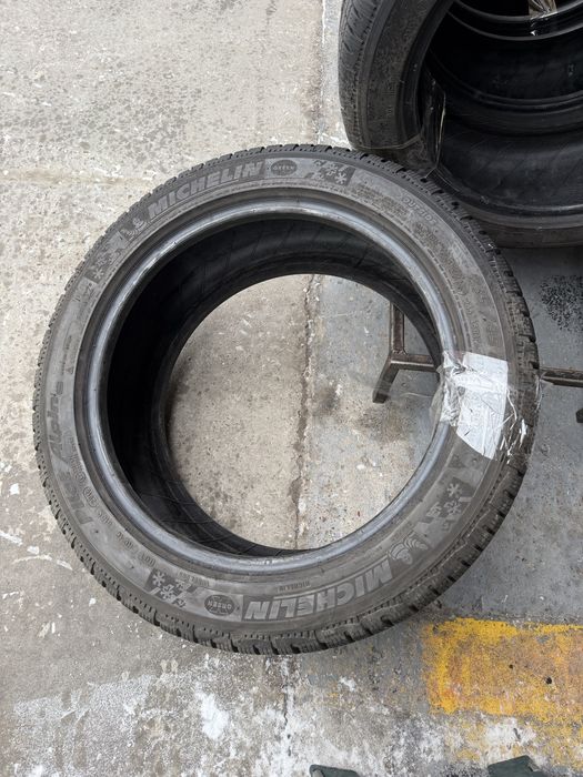 Шини зимові R17 235 45 Michelin PA4 Склад Осокорки RLX