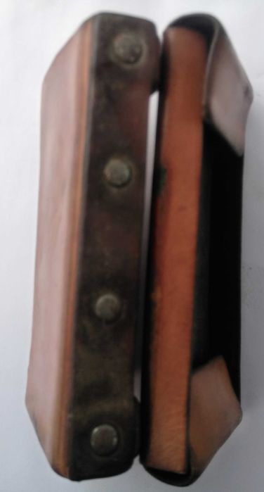 Cigarreira em pele VINTAGE anos 40 em perfeito estado