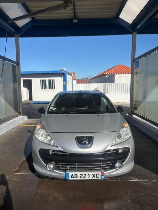 Peugeot 207 CC 1.6 Turbo (THP) – 2009 – 144.000 km – 3 750 €
