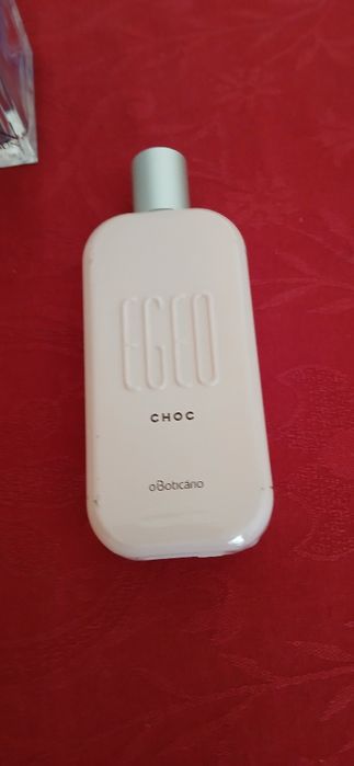 Sete Frascos de Perfume, vazios