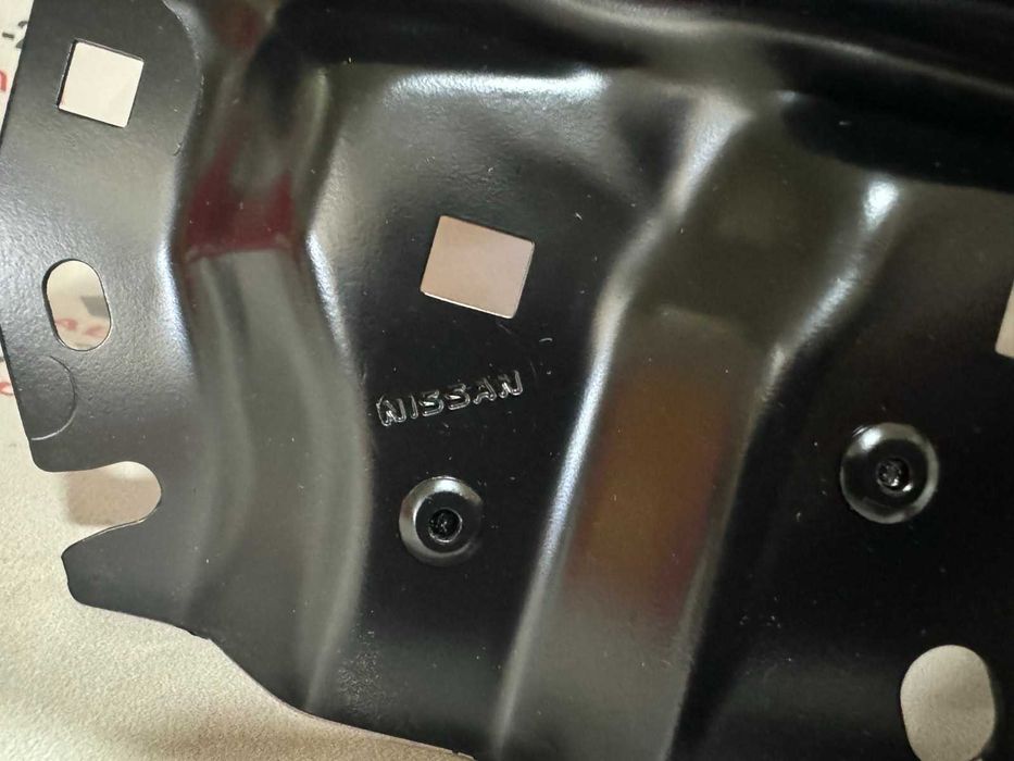 Крило переднє праве ліве НАЯВНІСТЬ Nissan Pathfinder R53 631006ta0a