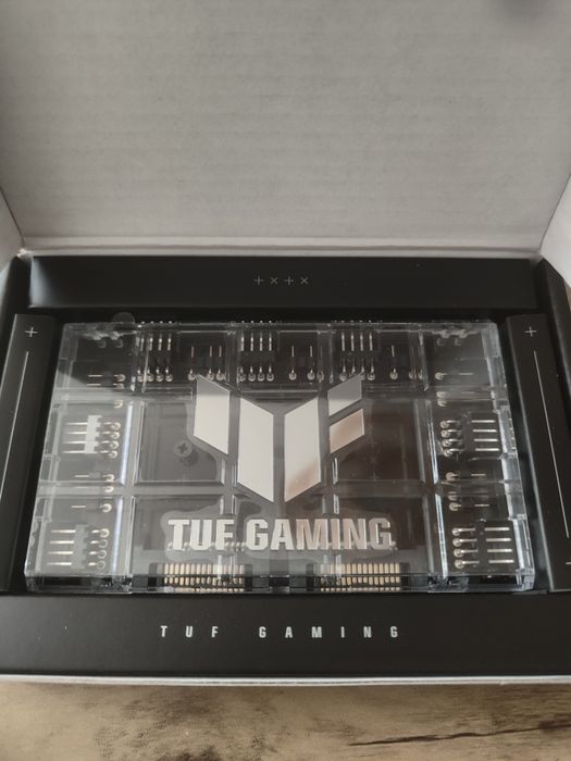 ASUS TUF Gaming ARGB PWM Fan Hub, Kontroler wentylatora, Czarny
