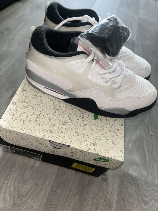 Buty Nike Air Jordan 4 RM (White / Black / Infrared 23)