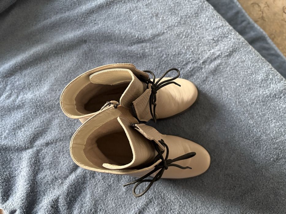 Напівчоботи жіночі