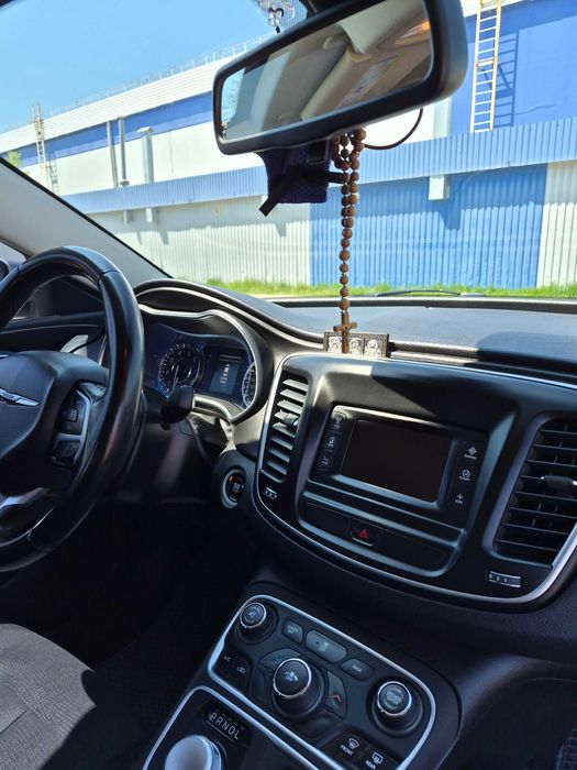 Продам власне авто Chrysler 200 2014 г. 2.4 гбо