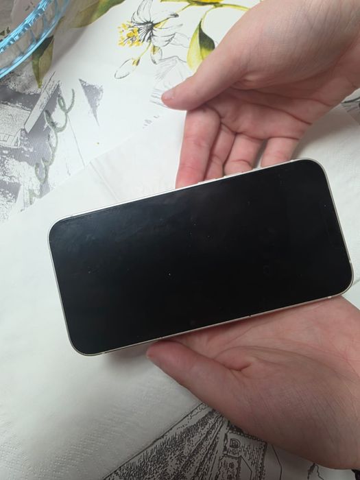 Iphone 13 com varias capas