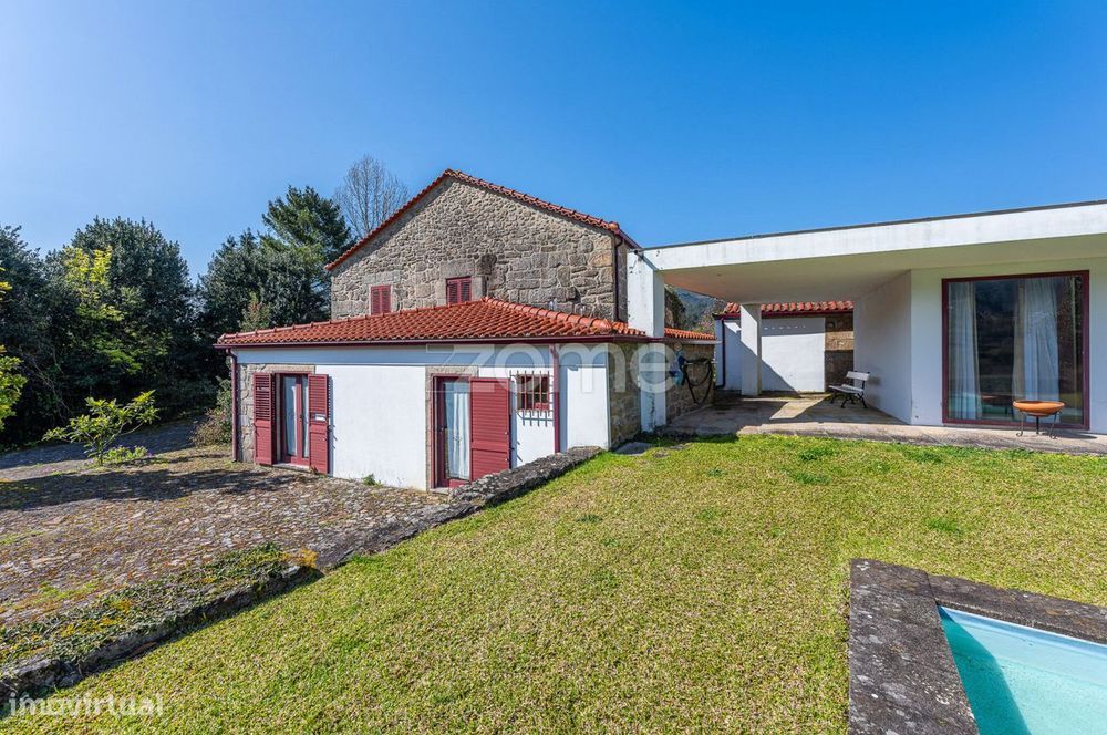 Quinta de Santa Luzia com 28ha no Minho para Venda
