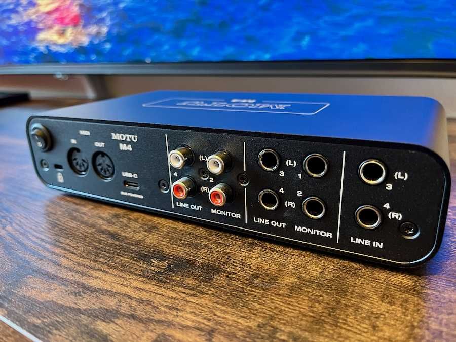 MOTU M4 - Interface Áudio USB-C