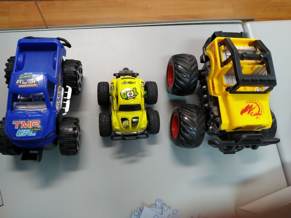 Lote 6 Carrinhos Monster Truck