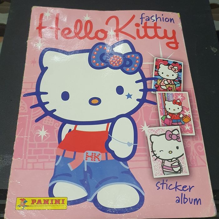 Caderneta de cromos hello kitty fashion panini