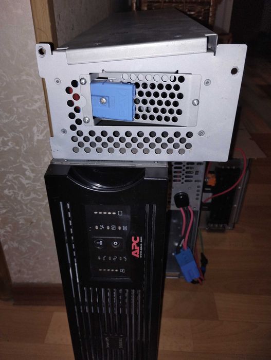 Безперебійник ДБЖ УПС APC Smart UPS 3000