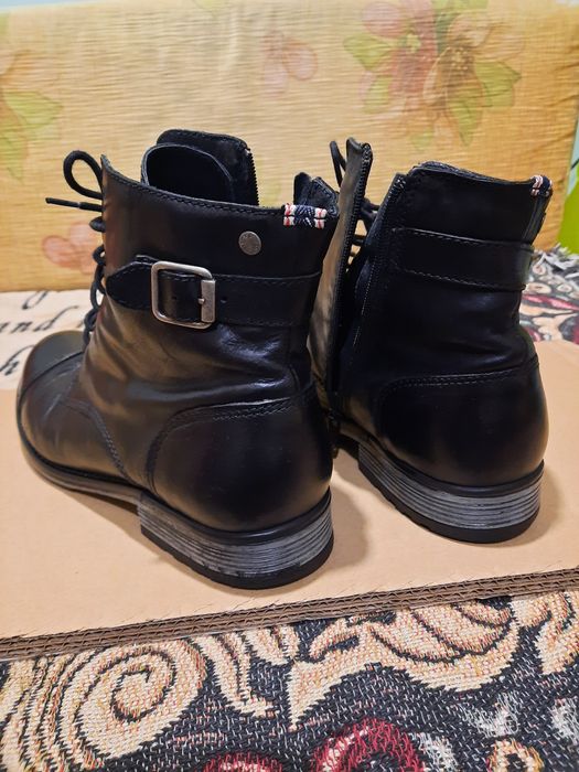 Продам б/у обувь