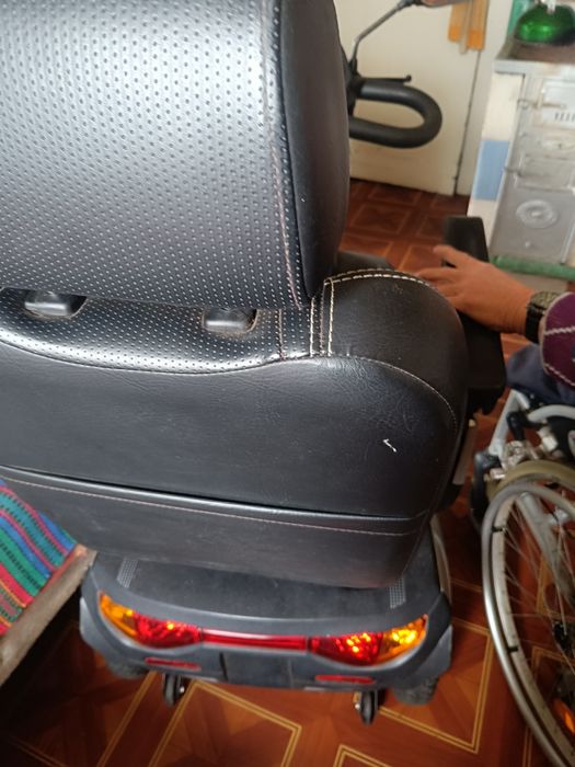 Wózek inwalidzki elektryczny