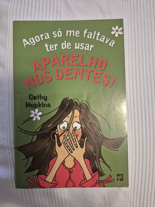 Livro juvenil  coleção Clube de Amigas