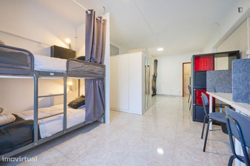 Cama - localizado em Lisbon