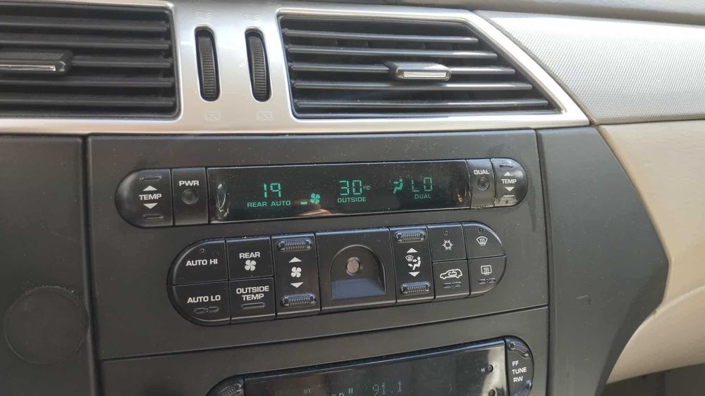 chrysler paicfica 04-08 panel nawiewu klimatyzacji radio czesci