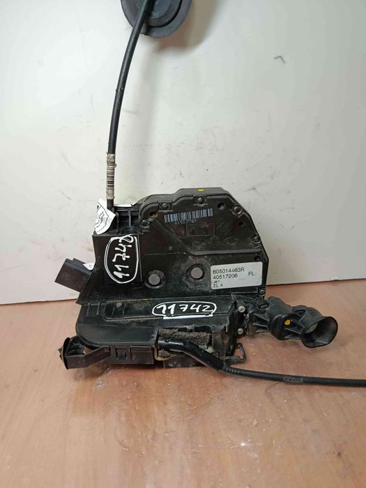 Fechadura / fecho porta frente esquerdo RENAULT Captur (J5_)
