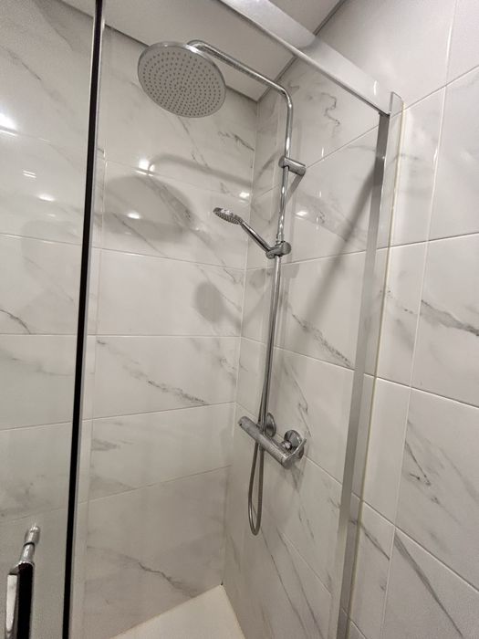 Duche com portas deslizantes