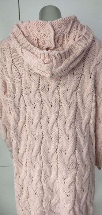 Sweter pudrowy róż