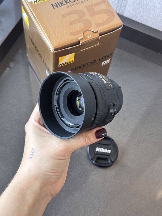 Объектив Nikkor lens af-s dx 35mm f/1.8G