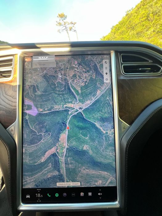 Tesla Model X Standard Range