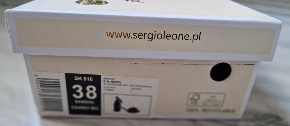 Czarne sandały na słupku r. 38 SERGIO LEONE